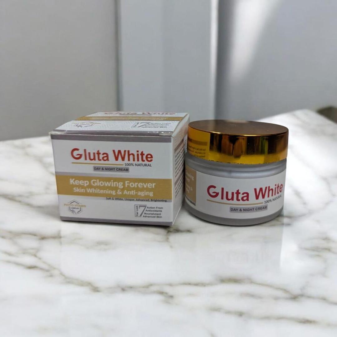 Whitening And Brightening Day & Night Cream